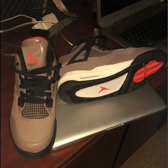 Jordan | Shoes | Jordan 4s Exclusive Only Worn Once | Poshmark display picture 1